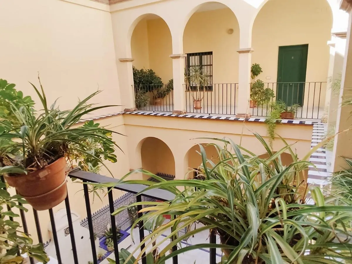 Homeyseville-Bright Apartment At Santa Cruz 4 Pax, Parking Optional Spain