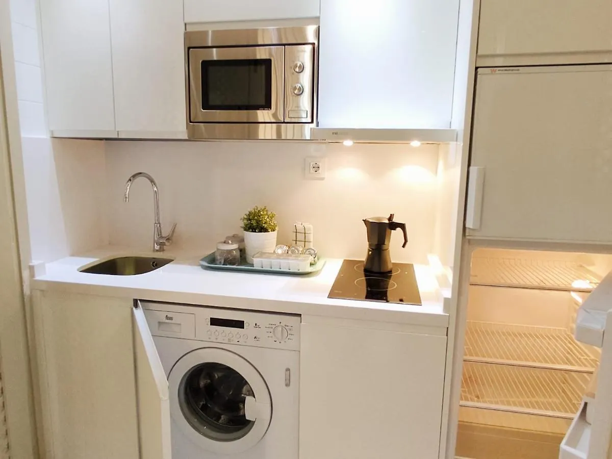 Homeyseville-Bright Apartment At Santa Cruz 4 Pax, Parking Optional
