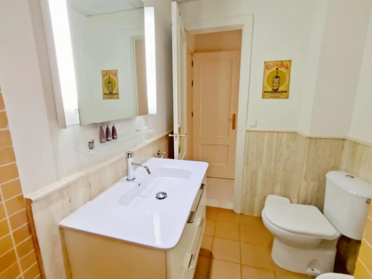 Homeyseville-Bright Apartment At Santa Cruz 4 Pax, Parking Optional